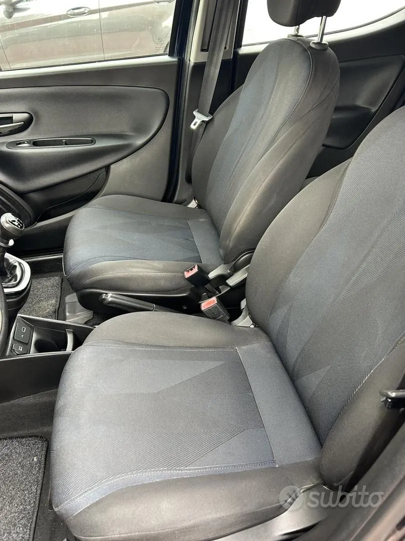 Lancia Ypsilon 2019 photo 4