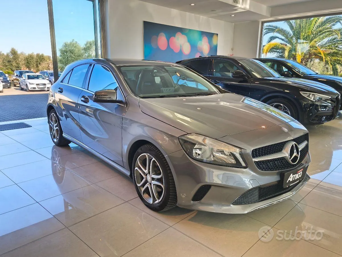 Mercedes-Benz A 180 2015 photo 3