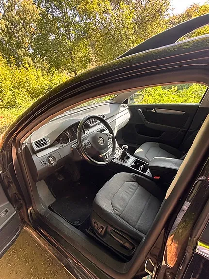 Volkswagen Passat 2011 photo 5