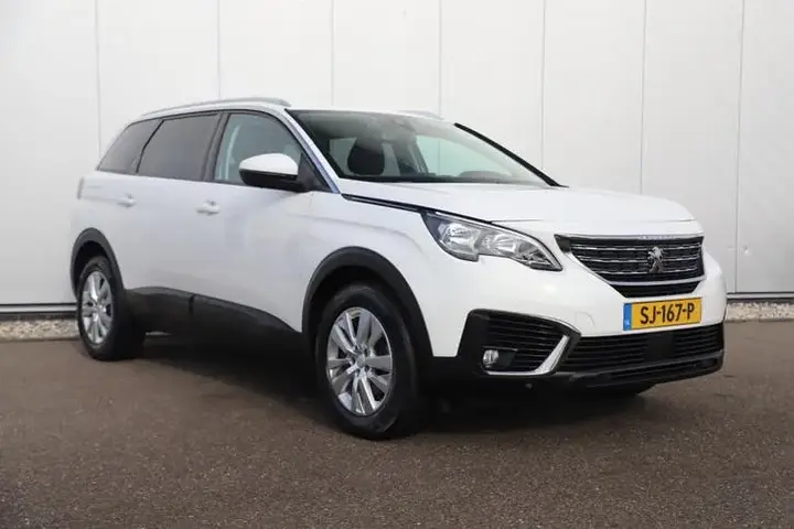 Peugeot 5008 2018 photo 3