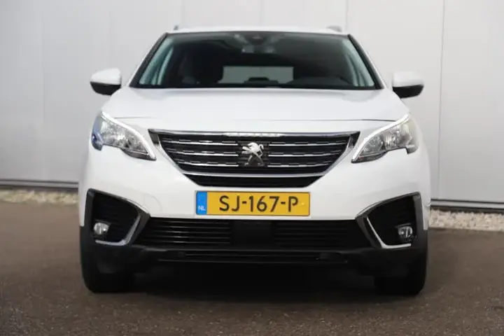 Peugeot 5008 2018 photo 2