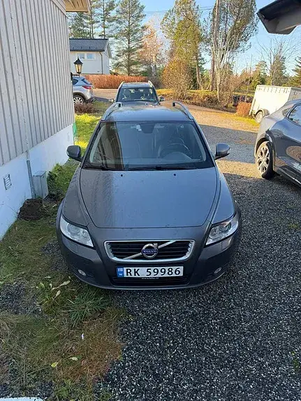 Volvo V50 2012 photo 2