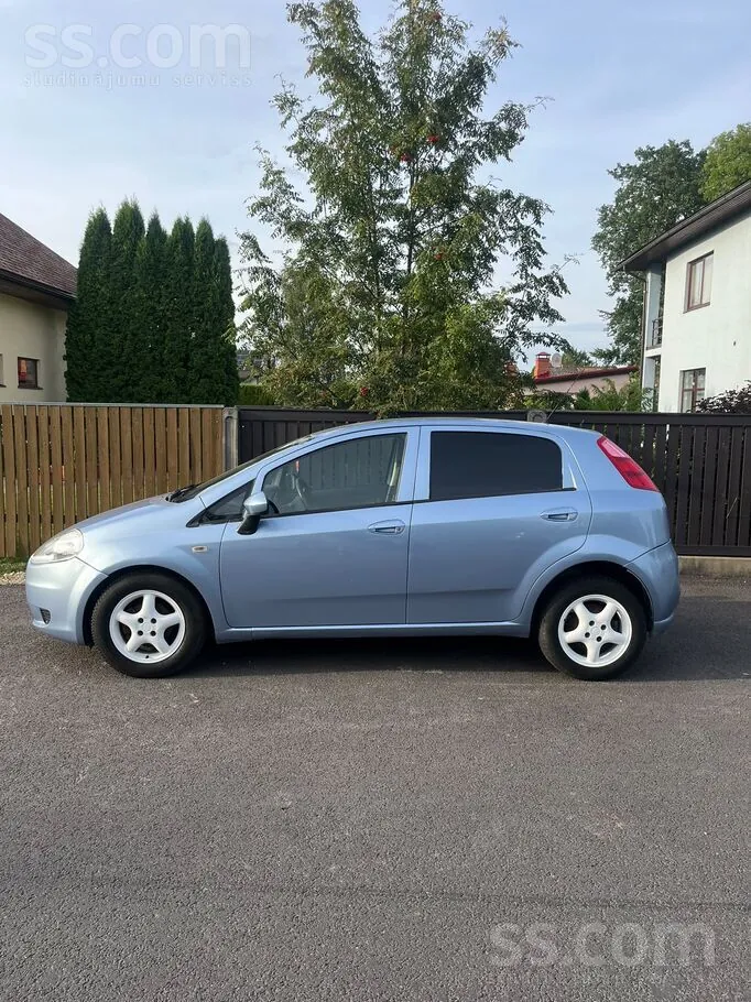Fiat Punto 2007 photo 2