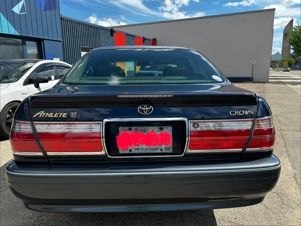 Toyota Crown 2000 photo 5