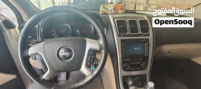 GMC Acadia 2011 photo 4