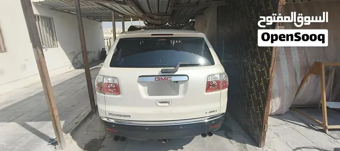 GMC Acadia 2011 photo 3