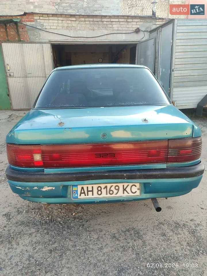 Mazda 323 1995 photo 4