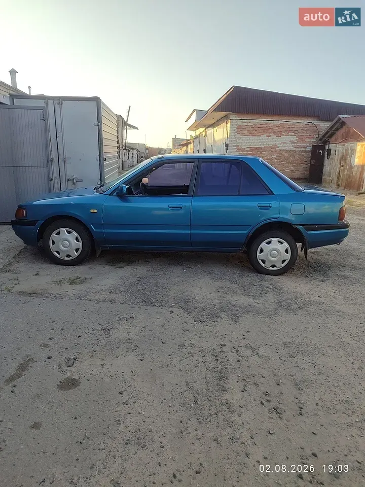 Mazda 323