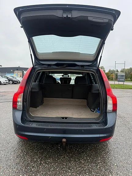 Volvo V50 2011 photo 4