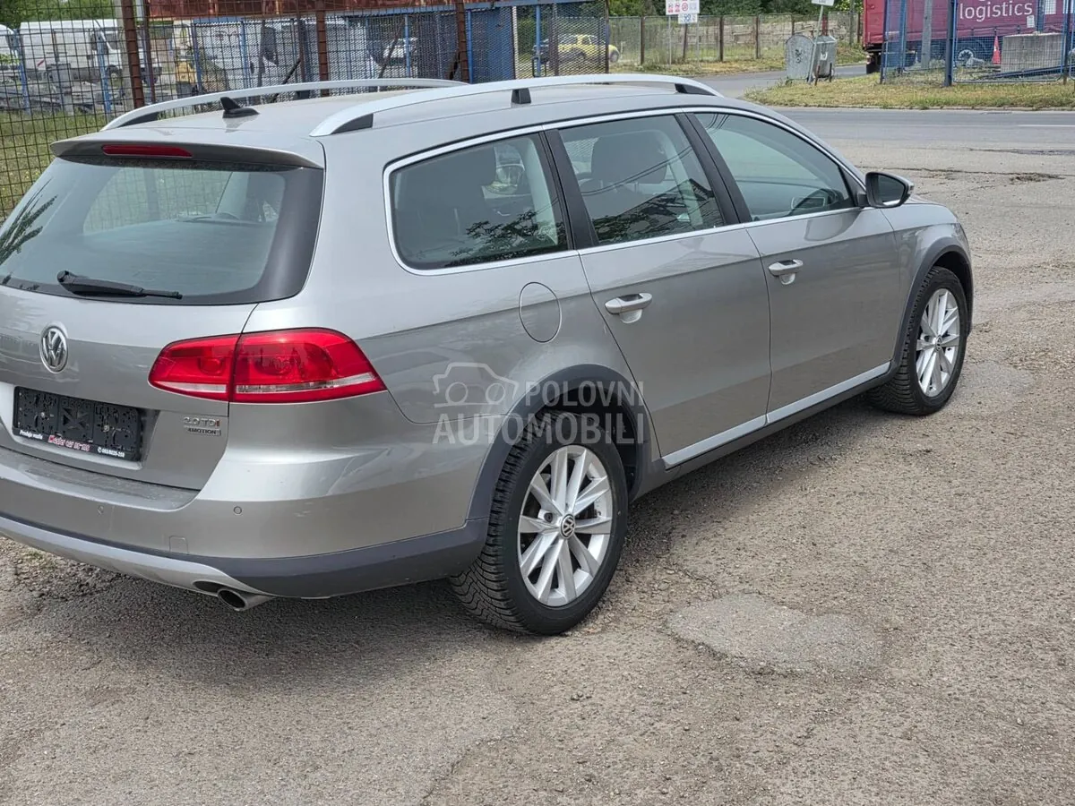 Volkswagen Passat 2012 photo 5