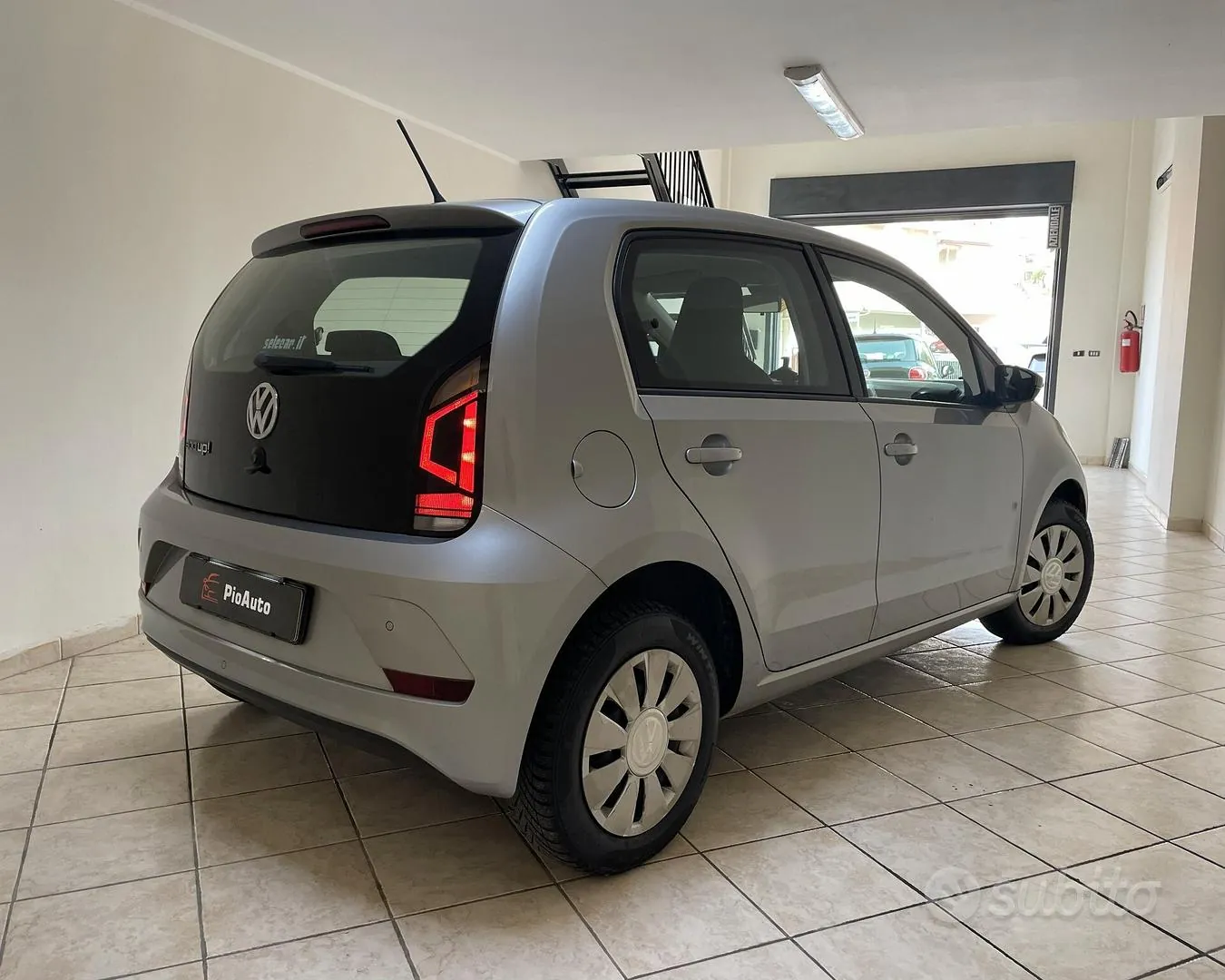 Volkswagen Up 2019 photo 3