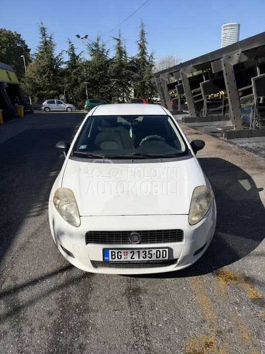 Fiat Grande Punto 2009 photo 5