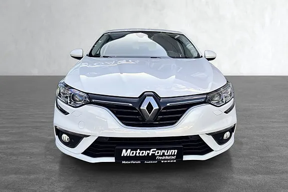 Renault Megane 2019 photo 2