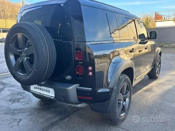 Land Rover Defender 2023 photo 2