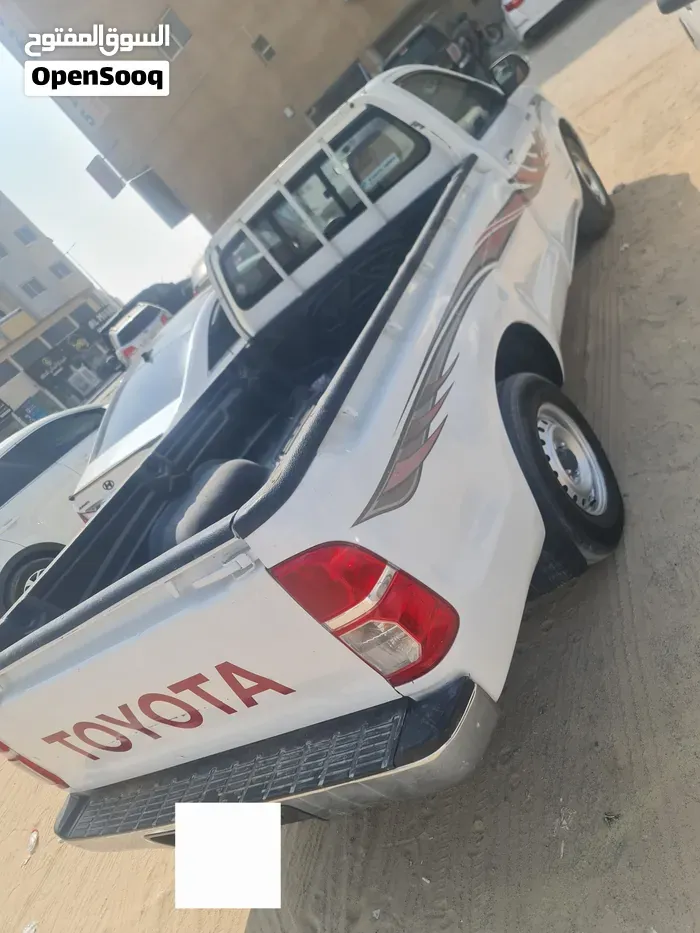 Toyota Hilux 2014 photo 3