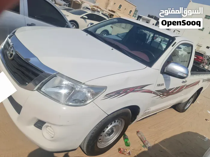 Toyota Hilux 2014 photo 4