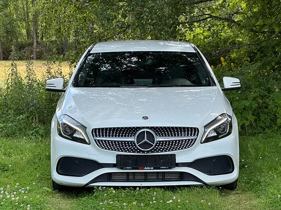 Mercedes-Benz A180 2017 photo 3
