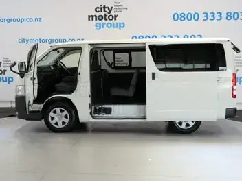 Toyota Hiace 2021 photo 4