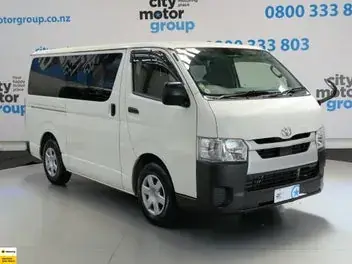 Toyota Hiace 2021 photo 2