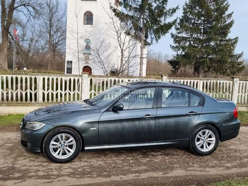 BMW 320 2009 photo 2