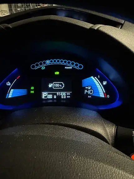 Nissan Leaf 2013 photo 2