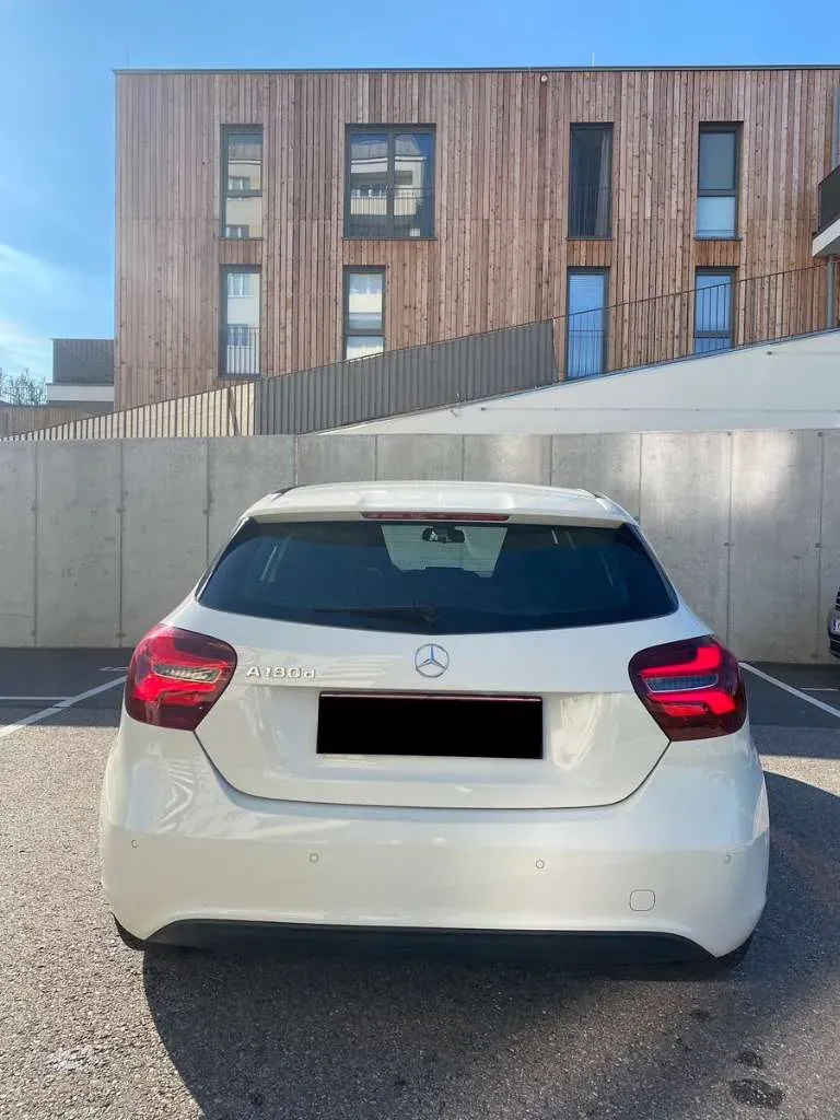 Mercedes-Benz A-Class 2018 photo 3