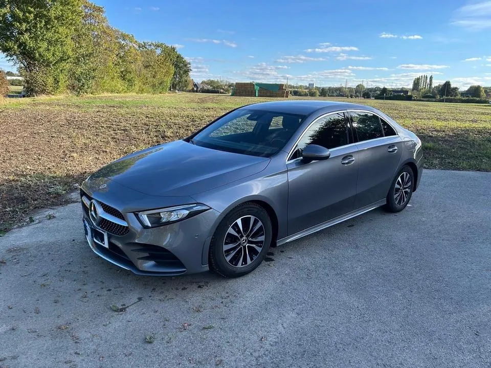 Mercedes-Benz A180