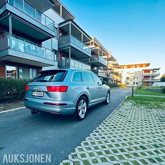 Audi Q7 2017 photo 5