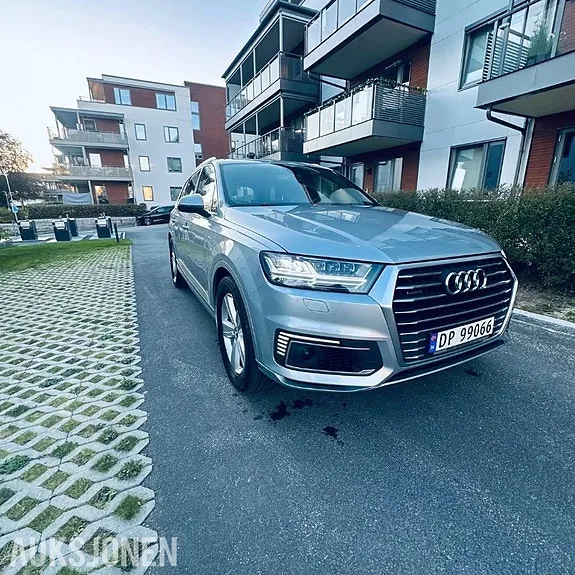 Audi Q7 2017 photo 4
