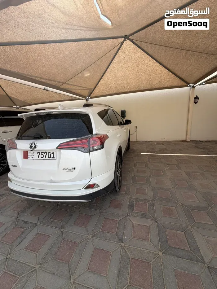 Toyota Rav4 2016 photo 2