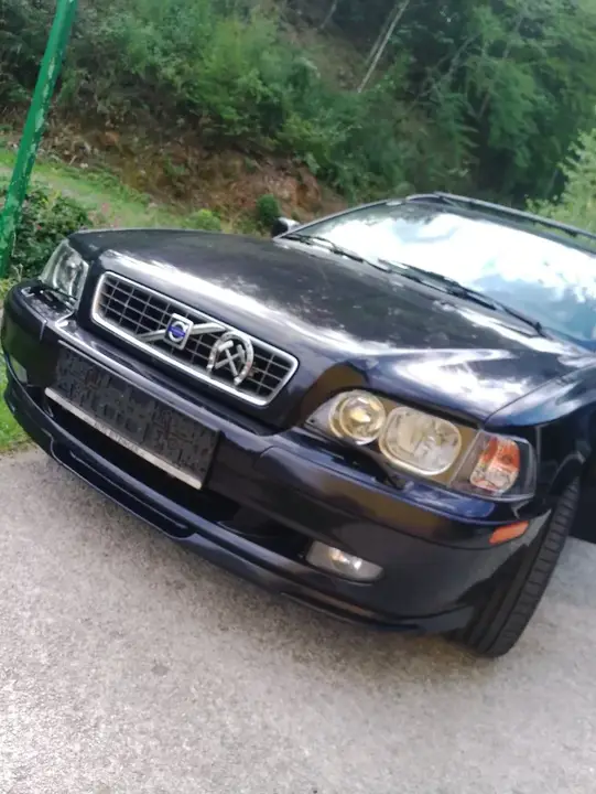 Volvo V40 2004 photo 2
