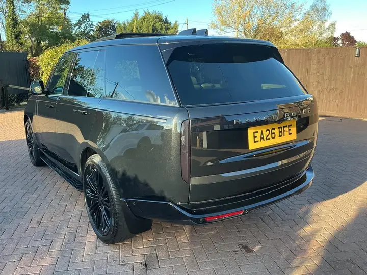 Land Rover Range Rover 2026 photo 4