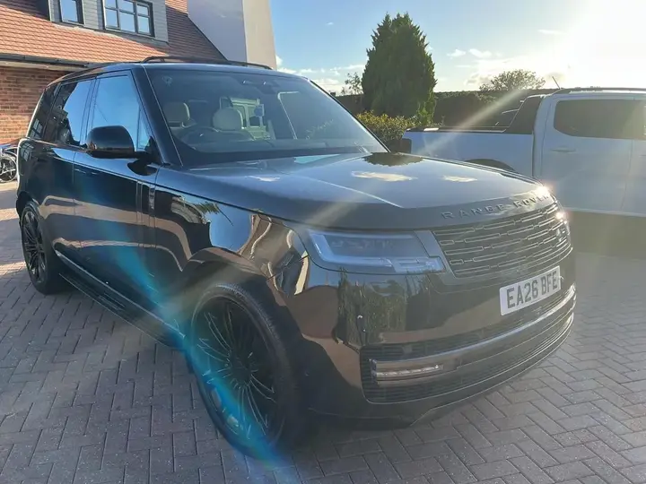 Land Rover Range Rover 2026 photo 3
