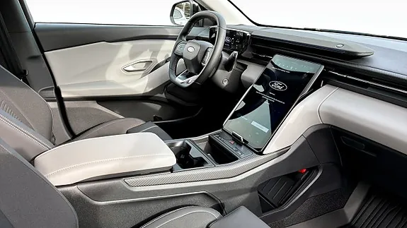 Ford Explorer 2026 photo 3