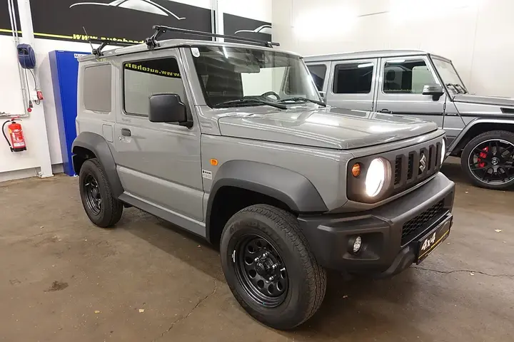Suzuki Jimny 2023 photo 3