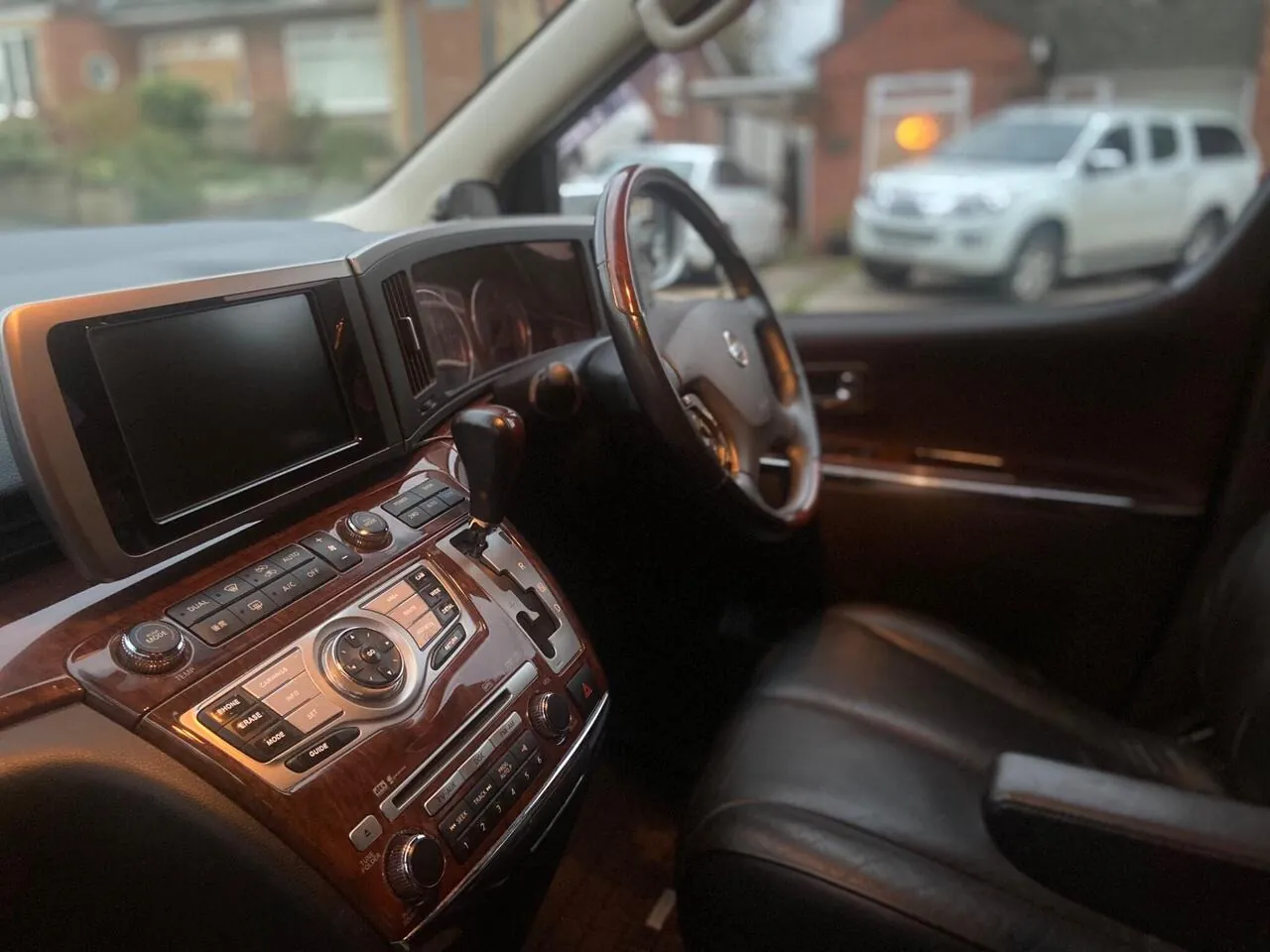 Nissan Elgrand 2008 photo 3