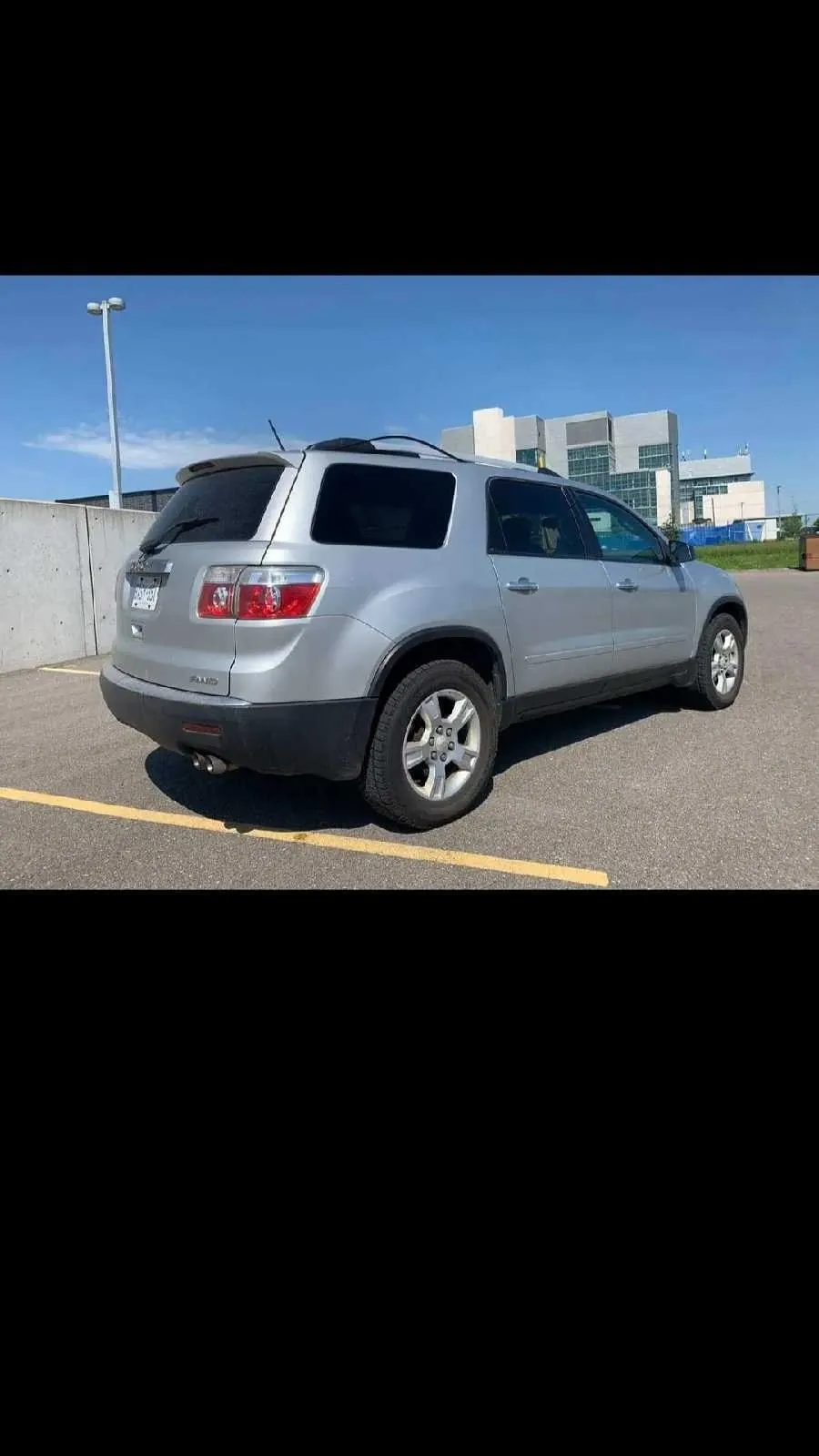 GMC Acadia 2012 photo 3