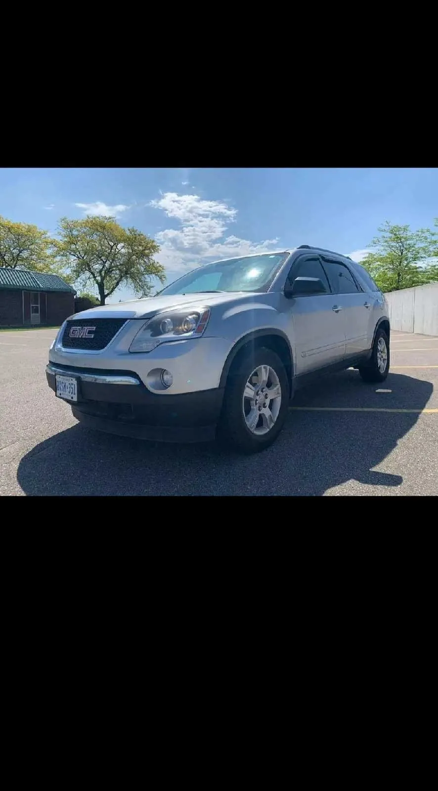 GMC Acadia 2012 photo 2