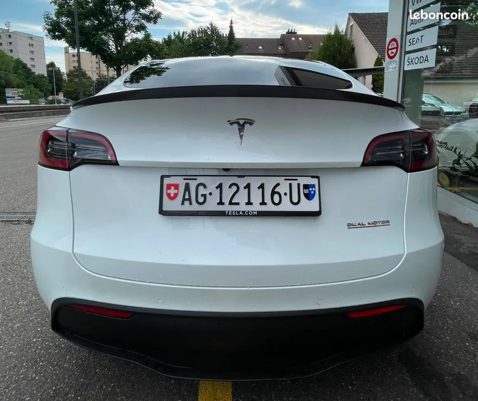Tesla Model Y 2022 photo 3