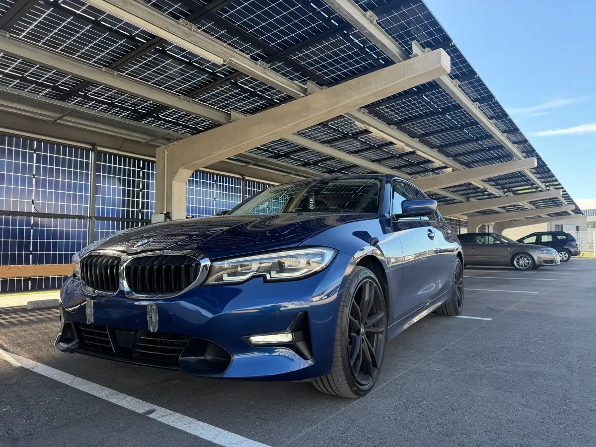 BMW 3 Series 2020 photo 2