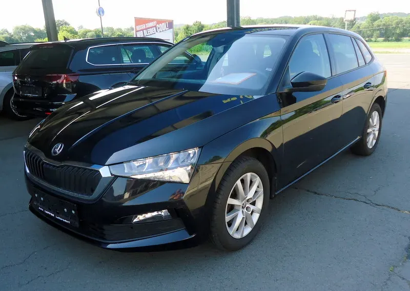 Skoda Scala 2021 photo 2