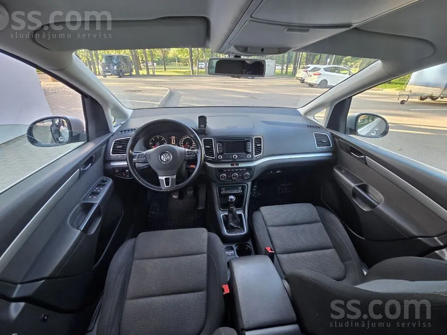 Volkswagen Sharan 2013 photo 5