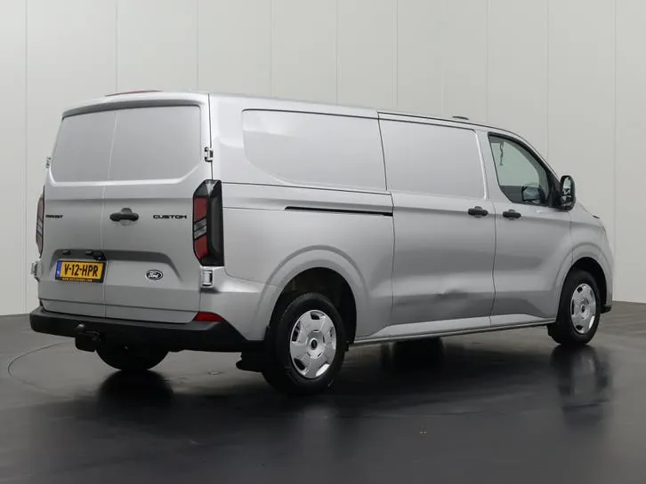 Ford Transit Custom 2024 photo 2