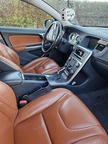 Volvo S60 2011 photo 4