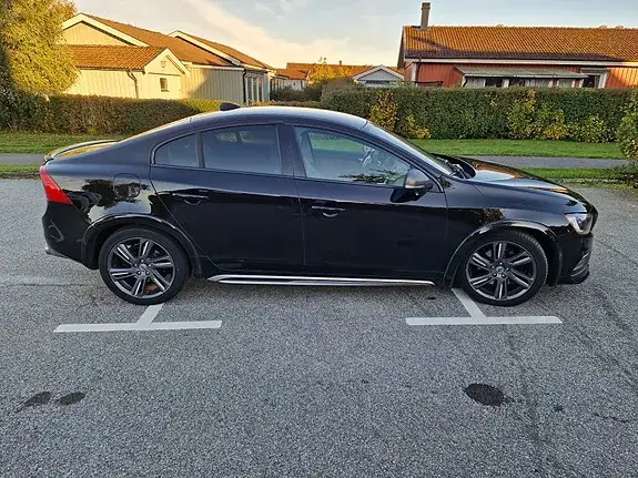 Volvo S60 2011 photo 5