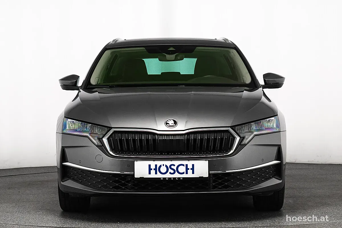 Skoda Octavia 2025 photo 2