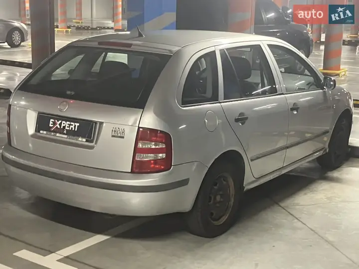 Skoda Fabia 2003 photo 4