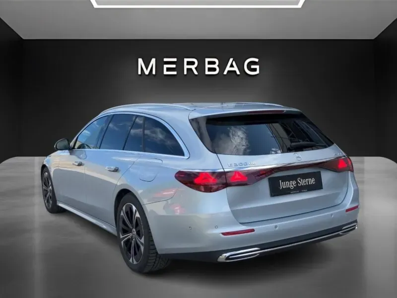 Mercedes-Benz E-Class 2024 photo 2