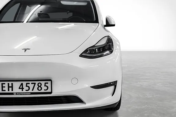 Tesla Model Y 2024 photo 3