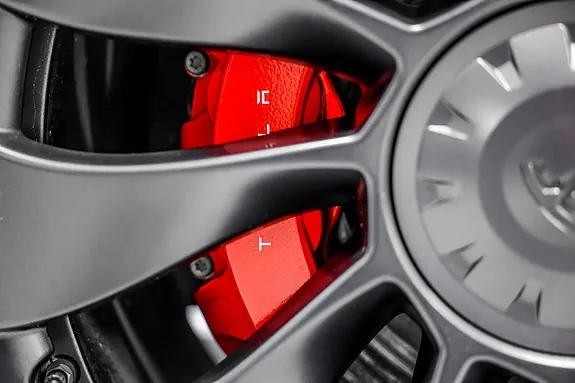 Tesla Model Y 2024 photo 2